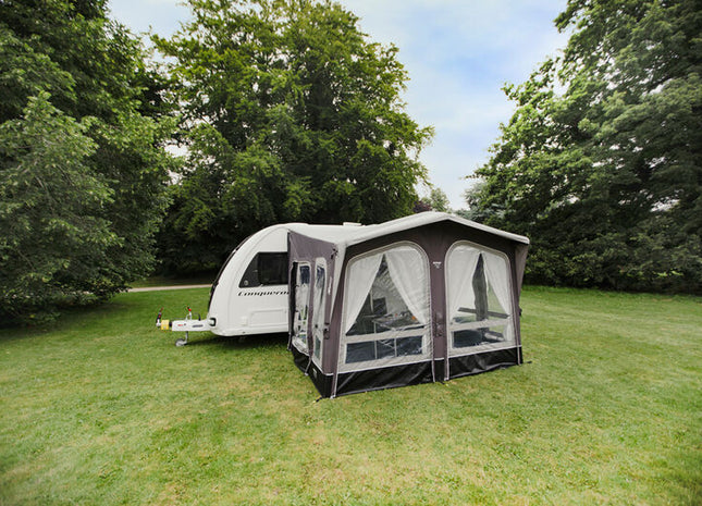 Vano Riviera 330 Awning on caravan-front